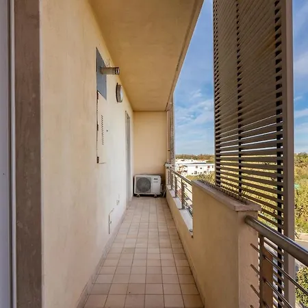 Emerald Wave - House On The With Pool Torre Grande