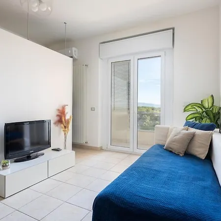 アパート Emerald Wave - House On The With Pool *