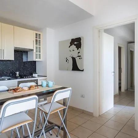 アパート Emerald Wave - House On The With Pool